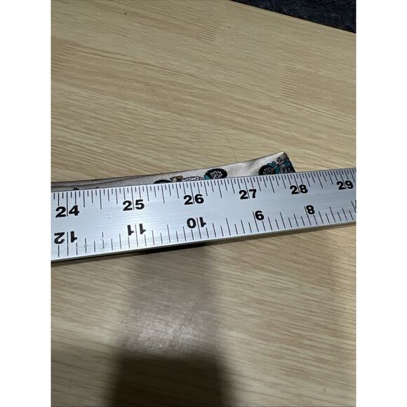 Vintage Peanuts Snoopy Neck Tie Adult Multicolor Mens Handmade 100% Silk - Picture 7 of 7